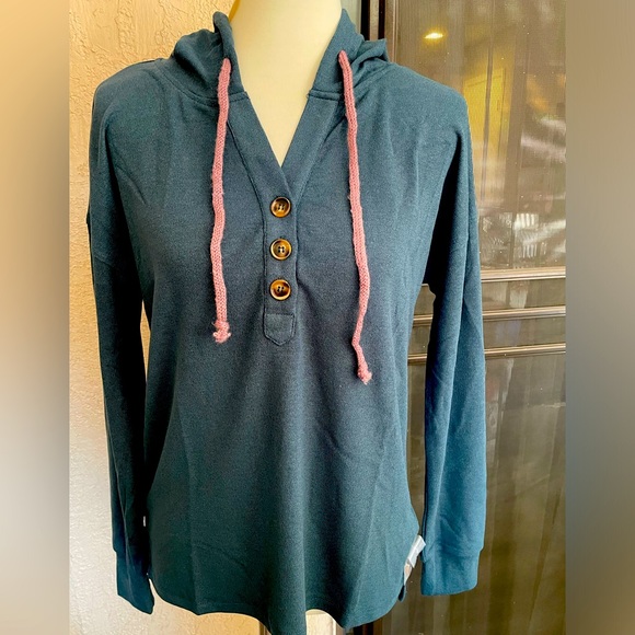 Hoodie Shirt - Picture 2 of 4